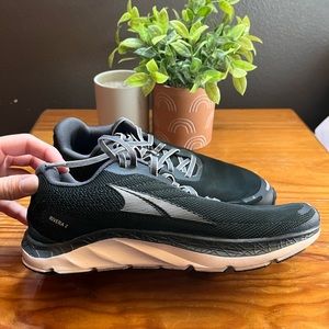 Altra Rivera 2 (Women’s size 6.5)